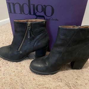 Clarks Indigo Leather Mission Alfa Bootie